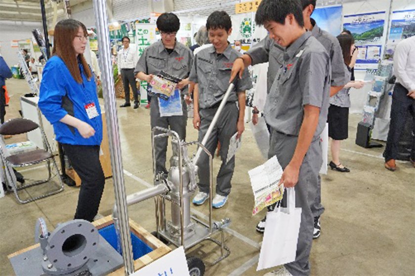 dtl57_04.jpg